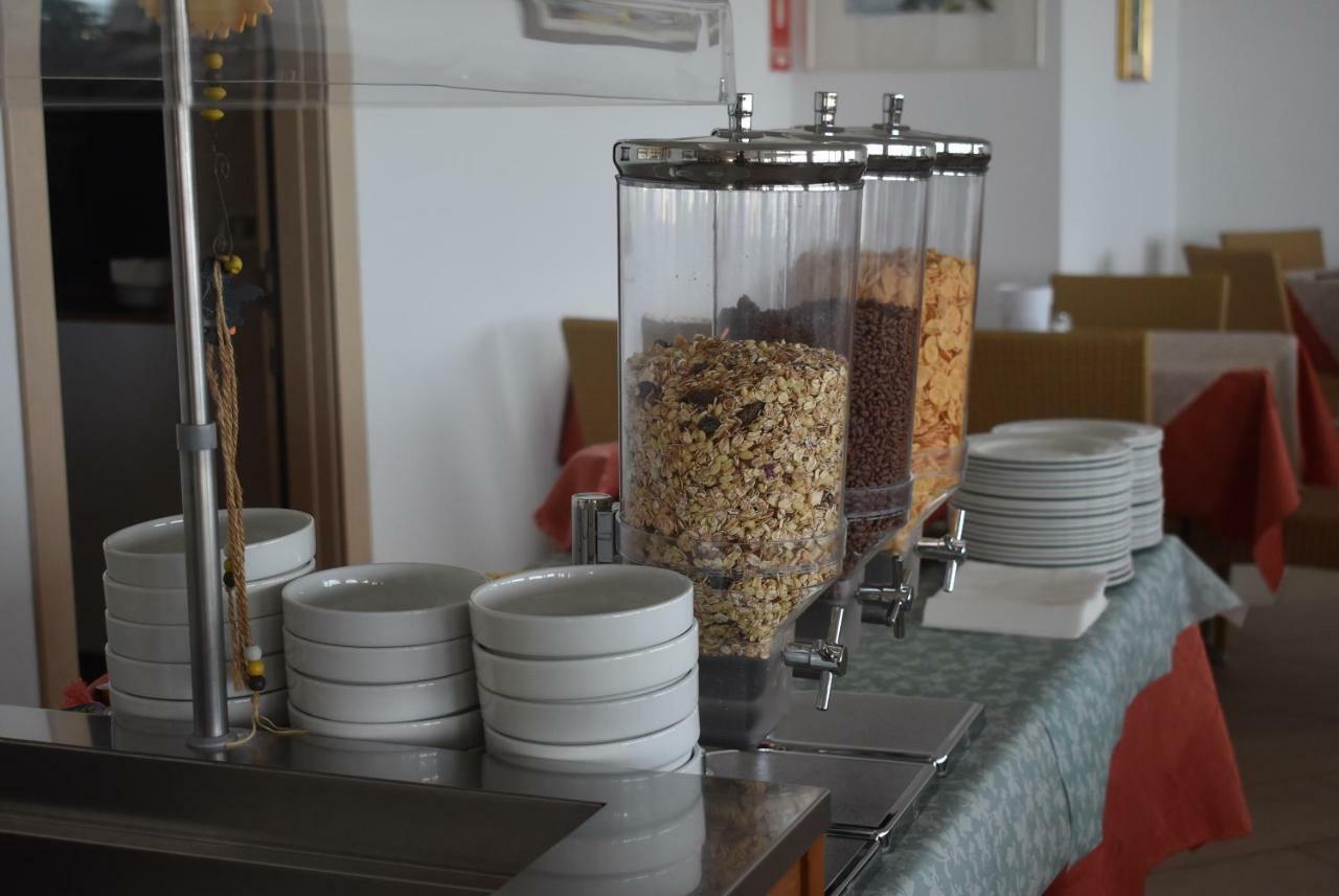 ברנצונה סול גארדה Hotel Garni Vela D'Oro מראה חיצוני תמונה